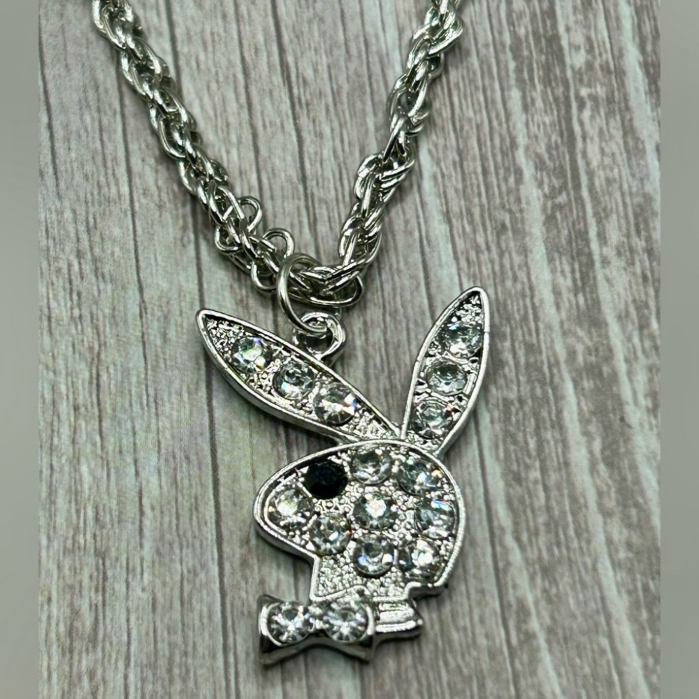 NEW PLAYBOY Rhinestone Playboy Bunny Chunky Chain Silver Pendant Necklace